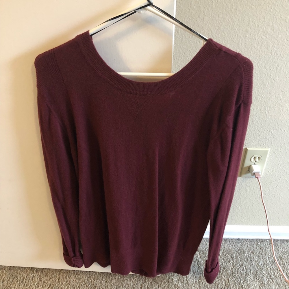 Lululemon open back sweater size 6